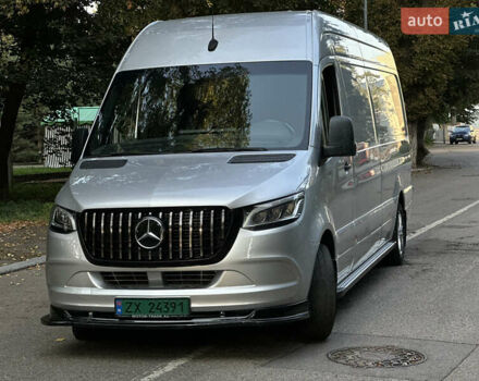 Серый Мерседес Sprinter, объемом двигателя 2.2 л и пробегом 481 тыс. км за 28400 $, фото 2 на Automoto.ua