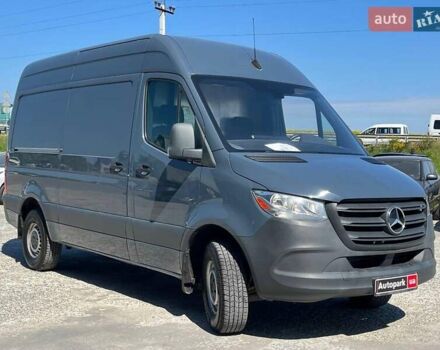 Серый Мерседес Sprinter, объемом двигателя 3 л и пробегом 83 тыс. км за 27740 $, фото 2 на Automoto.ua