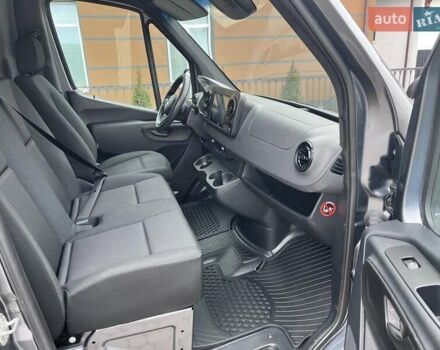 Серый Мерседес Sprinter, объемом двигателя 3 л и пробегом 112 тыс. км за 41490 $, фото 11 на Automoto.ua
