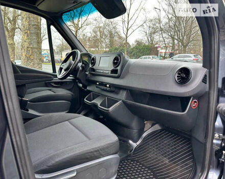 Мерседес Sprinter 2019 у Хотине на Automoto.ua Сірий Мерседес Sprinter, об'ємом двигуна 2.99 л та пробігом 245 тис. км за 52431 $, фото 43 на Automoto.ua