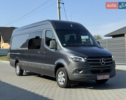Серый Мерседес Sprinter, объемом двигателя 3 л и пробегом 201 тыс. км за 51290 $, фото 2 на Automoto.ua