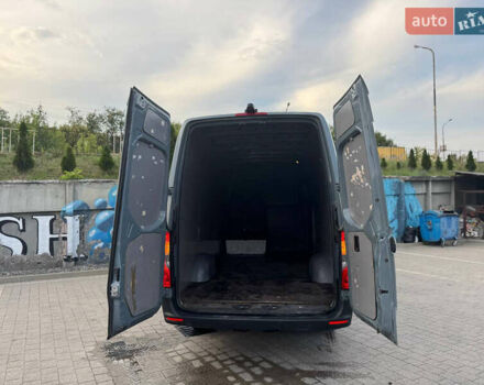 Серый Мерседес Sprinter, объемом двигателя 2.14 л и пробегом 425 тыс. км за 23950 $, фото 8 на Automoto.ua