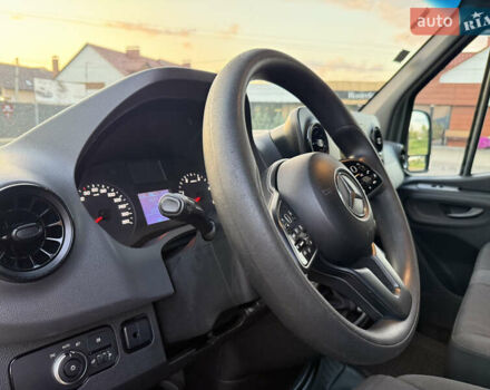 Серый Мерседес Sprinter, объемом двигателя 2.14 л и пробегом 635 тыс. км за 25900 $, фото 10 на Automoto.ua