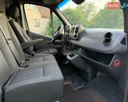 Серый Мерседес Sprinter, объемом двигателя 2.14 л и пробегом 635 тыс. км за 24000 $, фото 14 на Automoto.ua