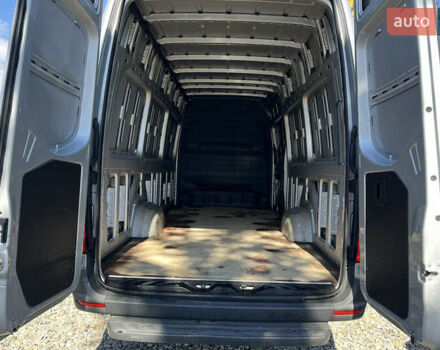 Серый Мерседес Sprinter, объемом двигателя 2.14 л и пробегом 418 тыс. км за 36100 $, фото 14 на Automoto.ua