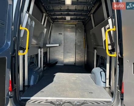 Серый Мерседес Sprinter, объемом двигателя 3 л и пробегом 83 тыс. км за 27740 $, фото 29 на Automoto.ua