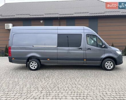 Серый Мерседес Sprinter, объемом двигателя 3 л и пробегом 112 тыс. км за 41490 $, фото 2 на Automoto.ua