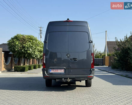 Серый Мерседес Sprinter, объемом двигателя 3 л и пробегом 201 тыс. км за 51290 $, фото 5 на Automoto.ua