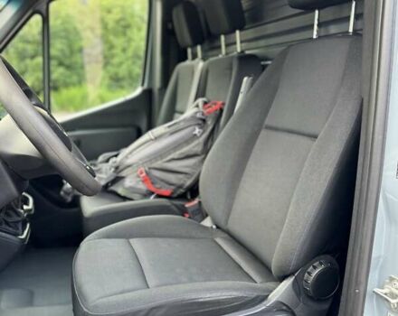 Серый Мерседес Sprinter, объемом двигателя 2.2 л и пробегом 136 тыс. км за 36940 $, фото 5 на Automoto.ua