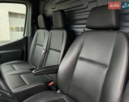 Серый Мерседес Sprinter, объемом двигателя 2.14 л и пробегом 222 тыс. км за 27000 $, фото 8 на Automoto.ua