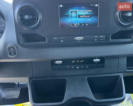 Серый Мерседес Sprinter, объемом двигателя 2.14 л и пробегом 418 тыс. км за 36100 $, фото 9 на Automoto.ua