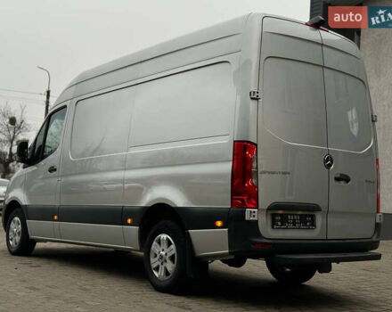 Серый Мерседес Sprinter, объемом двигателя 2.14 л и пробегом 222 тыс. км за 27000 $, фото 4 на Automoto.ua