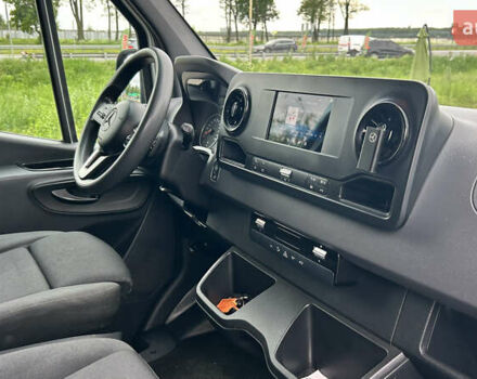 Серый Мерседес Sprinter, объемом двигателя 2.2 л и пробегом 315 тыс. км за 27400 $, фото 33 на Automoto.ua