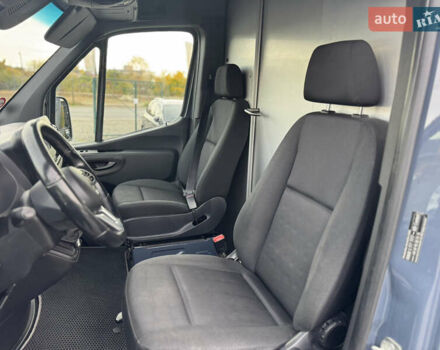 Серый Мерседес Sprinter, объемом двигателя 2.14 л и пробегом 72 тыс. км за 31999 $, фото 9 на Automoto.ua