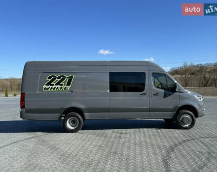Серый Мерседес Sprinter, объемом двигателя 2.99 л и пробегом 154 тыс. км за 57500 $, фото 7 на Automoto.ua