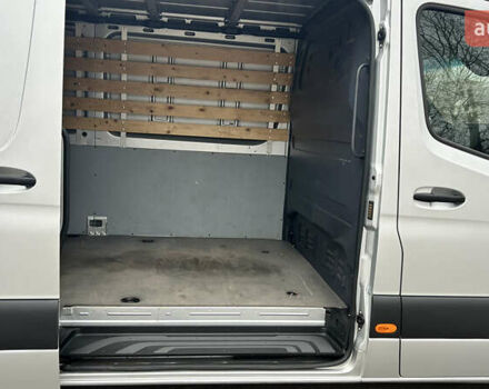 Серый Мерседес Sprinter, объемом двигателя 2.2 л и пробегом 314 тыс. км за 27250 $, фото 8 на Automoto.ua