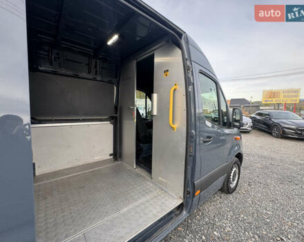 Серый Мерседес Sprinter, объемом двигателя 2.14 л и пробегом 72 тыс. км за 31999 $, фото 10 на Automoto.ua