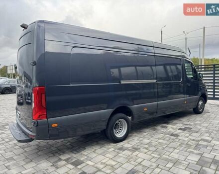 Серый Мерседес Sprinter, объемом двигателя 3 л и пробегом 94 тыс. км за 74900 $, фото 2 на Automoto.ua