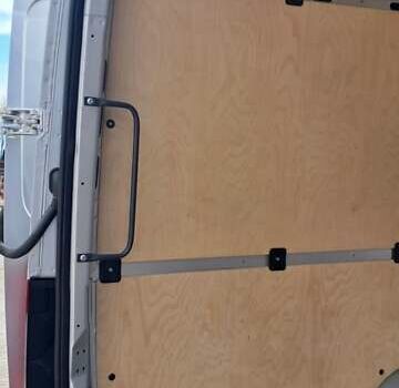 Сірий Мерседес Sprinter, об'ємом двигуна 2.15 л та пробігом 98 тис. км за 30500 $, фото 93 на Automoto.ua