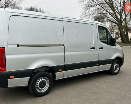 Серый Мерседес Sprinter, объемом двигателя 2.2 л и пробегом 314 тыс. км за 27250 $, фото 3 на Automoto.ua