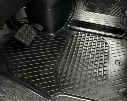 Серый Мерседес Sprinter, объемом двигателя 2.2 л и пробегом 316 тыс. км за 34500 $, фото 66 на Automoto.ua