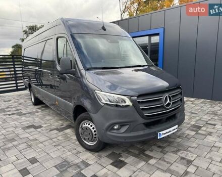 Серый Мерседес Sprinter, объемом двигателя 3 л и пробегом 94 тыс. км за 74900 $, фото 5 на Automoto.ua