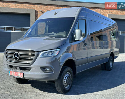 Серый Мерседес Sprinter, объемом двигателя 2.99 л и пробегом 154 тыс. км за 57500 $, фото 1 на Automoto.ua
