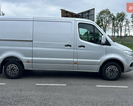 Серый Мерседес Sprinter, объемом двигателя 2.2 л и пробегом 315 тыс. км за 27400 $, фото 5 на Automoto.ua