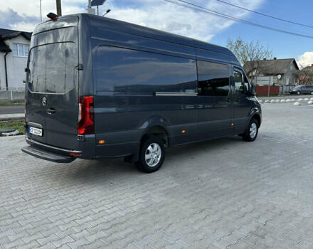 Серый Мерседес Sprinter, объемом двигателя 3 л и пробегом 242 тыс. км за 48112 $, фото 2 на Automoto.ua