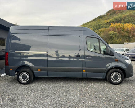 Серый Мерседес Sprinter, объемом двигателя 2.14 л и пробегом 72 тыс. км за 31999 $, фото 4 на Automoto.ua
