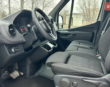 Серый Мерседес Sprinter, объемом двигателя 2.2 л и пробегом 314 тыс. км за 27250 $, фото 32 на Automoto.ua