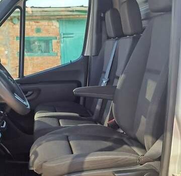 Серый Мерседес Sprinter, объемом двигателя 2.15 л и пробегом 98 тыс. км за 28990 $, фото 59 на Automoto.ua