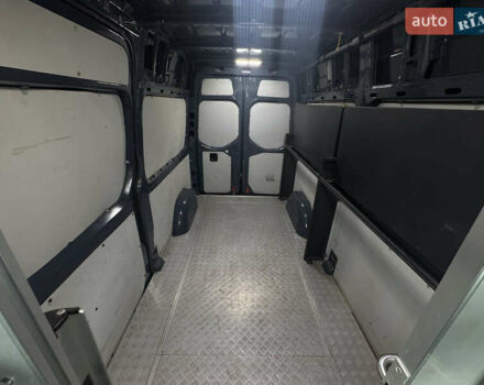 Серый Мерседес Sprinter, объемом двигателя 2.14 л и пробегом 72 тыс. км за 31999 $, фото 15 на Automoto.ua