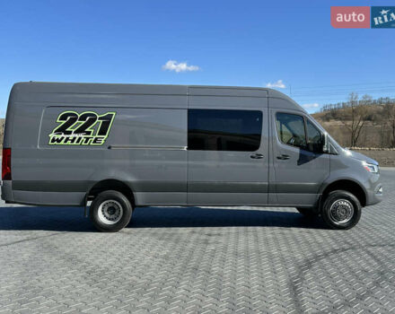 Серый Мерседес Sprinter, объемом двигателя 2.99 л и пробегом 154 тыс. км за 57500 $, фото 6 на Automoto.ua