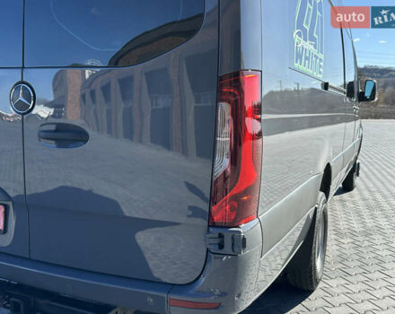 Серый Мерседес Sprinter, объемом двигателя 2.99 л и пробегом 154 тыс. км за 57500 $, фото 10 на Automoto.ua