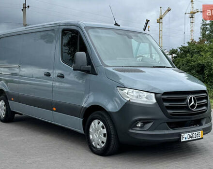 Серый Мерседес Sprinter, объемом двигателя 2.2 л и пробегом 241 тыс. км за 22900 $, фото 1 на Automoto.ua