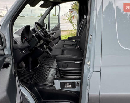 Серый Мерседес Sprinter, объемом двигателя 2.2 л и пробегом 241 тыс. км за 22900 $, фото 19 на Automoto.ua
