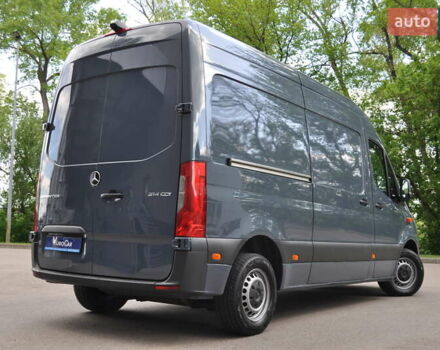 Серый Мерседес Sprinter, объемом двигателя 2.14 л и пробегом 137 тыс. км за 31000 $, фото 7 на Automoto.ua
