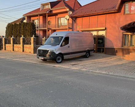 Серый Мерседес Sprinter, объемом двигателя 1.95 л и пробегом 299 тыс. км за 33083 $, фото 3 на Automoto.ua