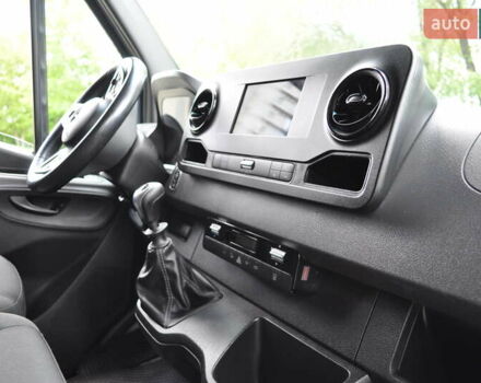 Серый Мерседес Sprinter, объемом двигателя 2.14 л и пробегом 137 тыс. км за 31000 $, фото 64 на Automoto.ua