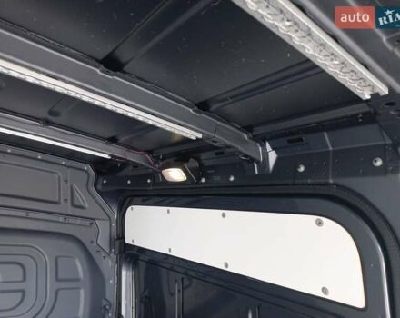 Серый Мерседес Sprinter, объемом двигателя 2 л и пробегом 299 тыс. км за 27200 $, фото 25 на Automoto.ua