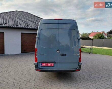 Серый Мерседес Sprinter, объемом двигателя 2.2 л и пробегом 273 тыс. км за 28059 $, фото 6 на Automoto.ua