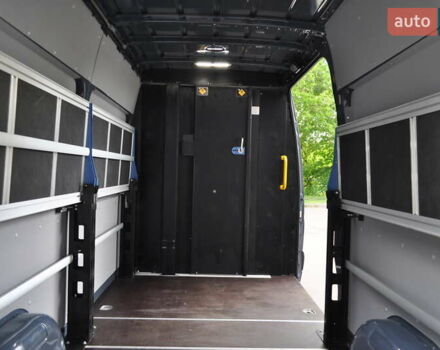 Серый Мерседес Sprinter, объемом двигателя 2.14 л и пробегом 137 тыс. км за 31000 $, фото 47 на Automoto.ua