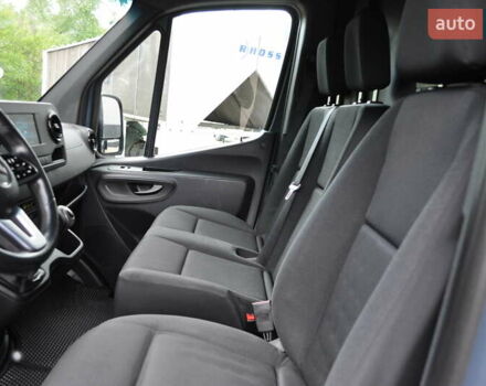 Серый Мерседес Sprinter, объемом двигателя 2.14 л и пробегом 137 тыс. км за 31000 $, фото 79 на Automoto.ua