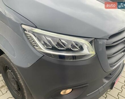 Серый Мерседес Sprinter, объемом двигателя 20 л и пробегом 187 тыс. км за 29500 $, фото 8 на Automoto.ua