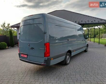 Серый Мерседес Sprinter, объемом двигателя 2.2 л и пробегом 273 тыс. км за 28059 $, фото 7 на Automoto.ua