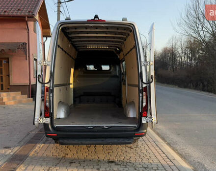 Серый Мерседес Sprinter, объемом двигателя 1.95 л и пробегом 299 тыс. км за 33083 $, фото 37 на Automoto.ua