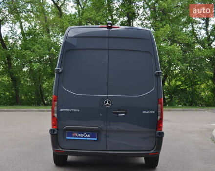 Серый Мерседес Sprinter, объемом двигателя 2.14 л и пробегом 137 тыс. км за 31000 $, фото 9 на Automoto.ua