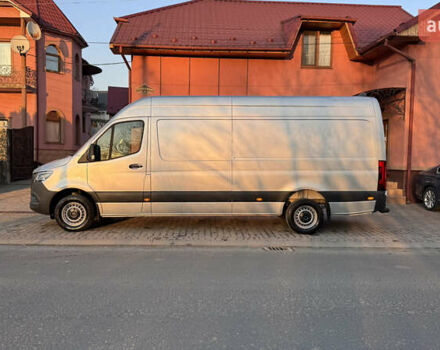 Серый Мерседес Sprinter, объемом двигателя 1.95 л и пробегом 299 тыс. км за 33083 $, фото 84 на Automoto.ua