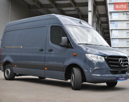 Серый Мерседес Sprinter, объемом двигателя 2.14 л и пробегом 137 тыс. км за 31000 $, фото 4 на Automoto.ua
